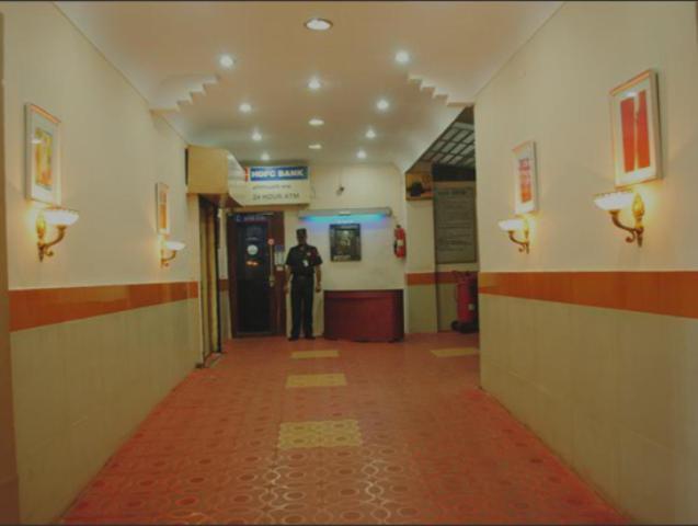 Neeranand Dalhousie- A Pure Vegetarian Hotel Calcuta Exterior foto