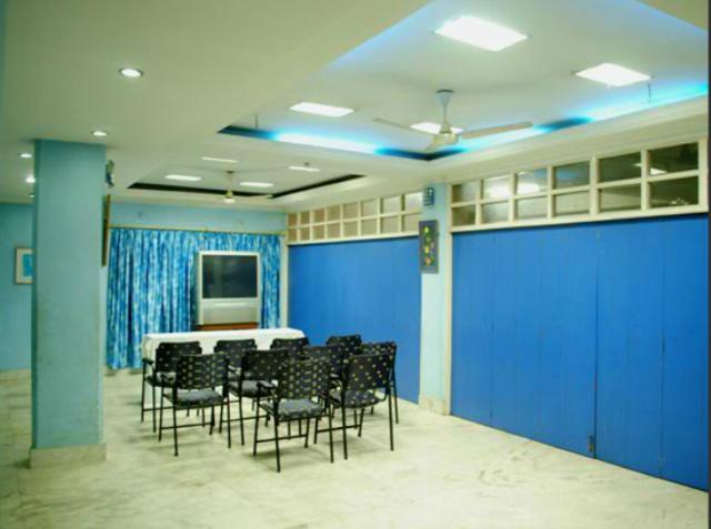 Neeranand Dalhousie- A Pure Vegetarian Hotel Calcuta Exterior foto