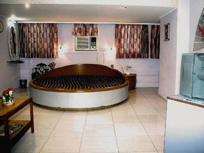 Neeranand Dalhousie- A Pure Vegetarian Hotel Calcuta Exterior foto